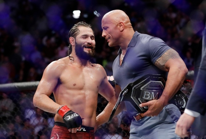 Masvidal získaný opasok nemôže stratiť ani v prípade prehry